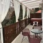 Varosi Menedek Апартаменты