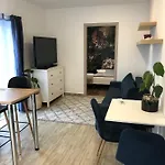 Varosi Menedek Апартаменты Веспрем