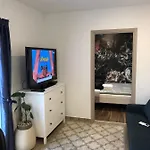 Varosi Menedek Апартаменты