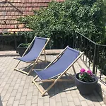 Varosi Menedek Апартаменты