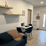 Varosi Menedek Апартаменты *