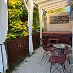 Varosi Menedek Апартаменты Веспрем