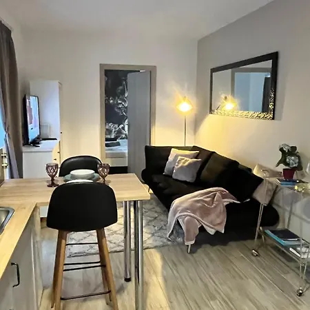 Varosi Menedek Апартаменты Веспрем
