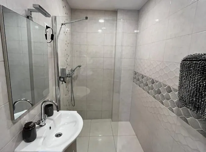 Apartamento Városi Menedék *